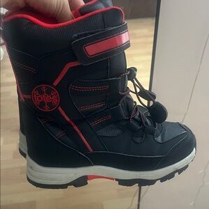 Totes Kids Black and Red Snow Boots
